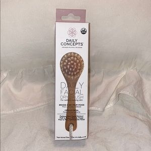 DAILY CONCEPTS FACIAL DRY BRUSH!!